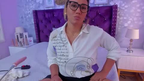 violeta_medina online show from September 27, 11:08 am