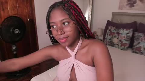 violeta_ruiz_ online show from March 5, 4:46 pm