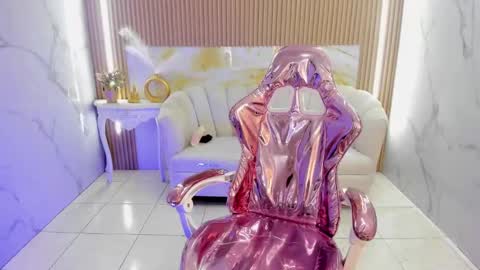Snapshot of violeta_sub chatting on September 19, 1:04 pm IG violeta sub online show from September 19, 1:04 pm