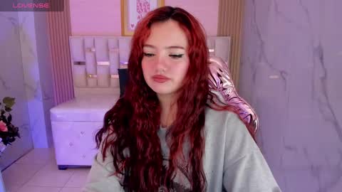 Snapshot of violeta_sub chatting on January 28, 1:05 pm IG violeta sub online show from January 28, 1:05 pm