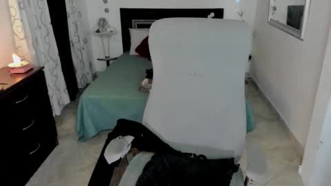 Violeta online show from May 22, 2:29 am