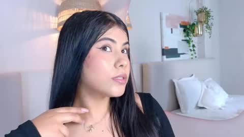 Violet online show from June 6, 7:42 pm