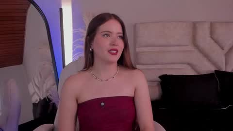 Snapshot of violetcollins_ chatting on October 24, 7:58 pm Call me Violet online show from October 24, 7:58 pm
