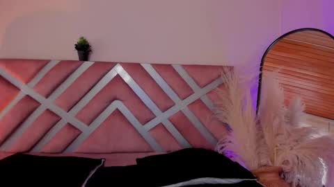 Snapshot of violetcollins_ chatting on September 16, 8:01 pm Call me Violet online show from September 16, 8:01 pm