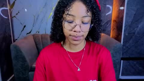 violeth_b online show from March 18, 12:55 pm