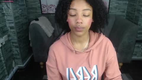 violeth_b online show from September 25, 2:24 pm