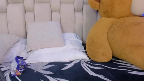 Snapshot of violeth_foxx chatting on February 1, 3:07 pm Violeth Foxx online show from February 1, 3:07 pm