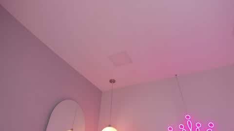 Snapshot of violeth_hill chatting on February 7, 8:42 pm Violeth Hill online show from February 7, 8:42 pm
