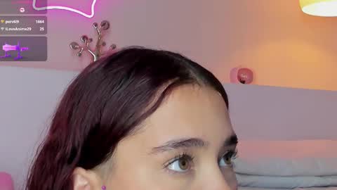 Snapshot of violeth_hill chatting on March 11, 11:15 pm Violeth Hill online show from March 11, 11:15 pm
