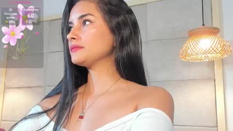 violeth online show from October 17, 1:31 am