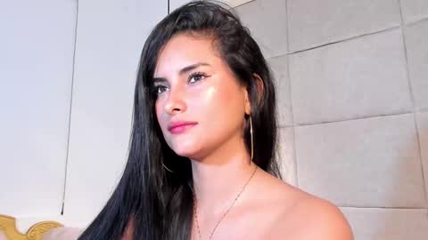 violeth online show from November 6, 8:23 pm