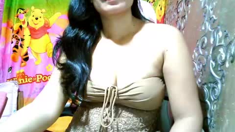 Livia help get 100 likes online show from February 23, 9:22 am