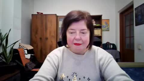 violetpulse online show from February 18, 1:55 pm