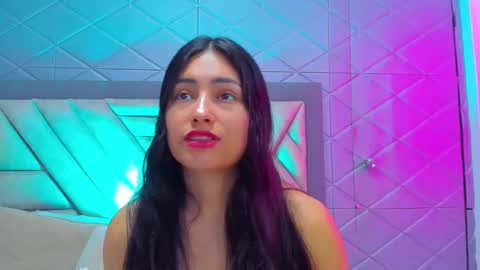 Snapshot of violetrousse chatting on September 11, 3:02 pm Violet Rousse online show from September 11, 3:02 pm