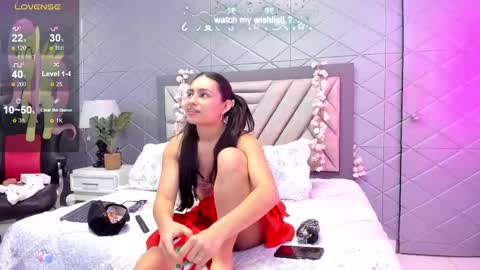 Snapshot of violetrousse chatting on February 24, 12:26 pm Violet Rousse online show from February 24, 12:26 pm