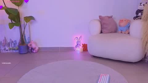 violetssweet online show from October 25, 2:23 am