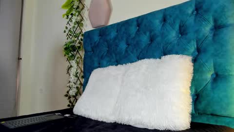 violett  rousee online show from October 30, 6:19 pm