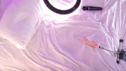 VIolett online show from December 15, 1:18 pm