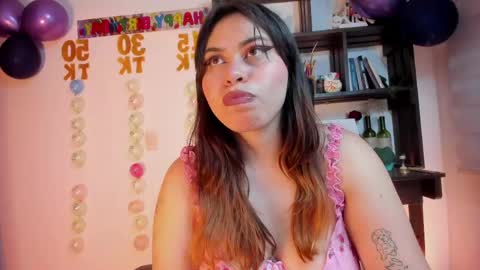 Violeta online show from May 17, 1:59 am