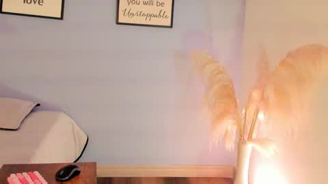 violetta_bold online show from February 25, 2:48 pm