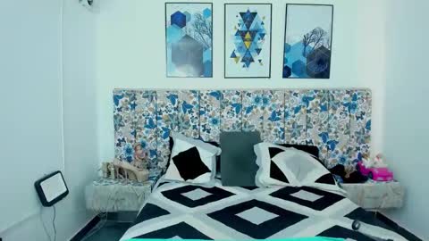 Princess Violet Valerious Follow me IGX violetvalerious online show from April 6, 2:51 pm