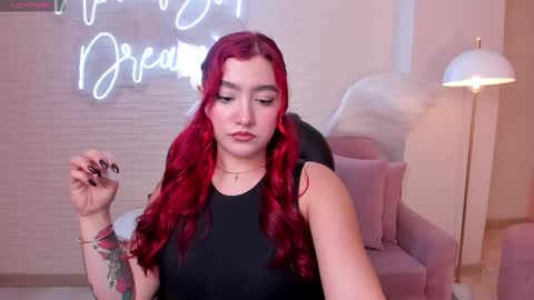 Violett Castel online show from February 19, 7:37 pm