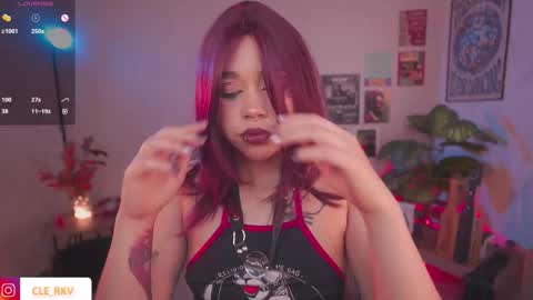 JULIE UWU online show from March 18, 8:04 pm