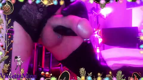 Snapshot of violetteminx chatting on December 25, 12:58 pm Violette online show from December 25, 12:58 pm