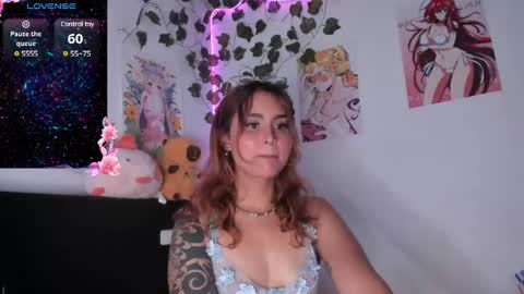 Violette  online show from January 3, 7:50 pm