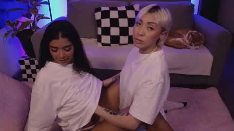 Violet online show from November 19, 12:32 am