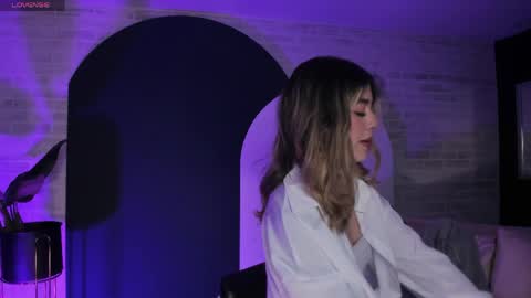 Violett  online show from April 11, 9:46 am