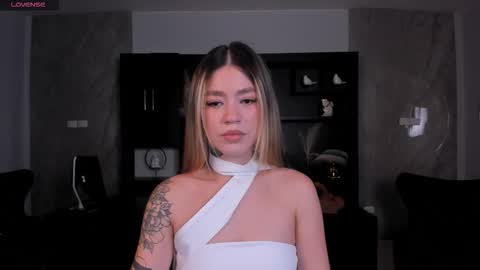 Violett  online show from March 16, 6:23 pm