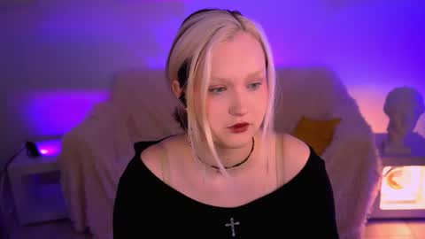 Violett online show from June 17, 6:29 am