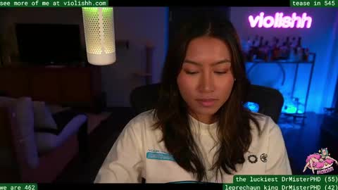 follow me on twitter violishh and ig violishh  online show from March 12, 1:09 am