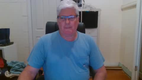 Snapshot of viper654321 chatting on January 4, 8:28 am viper654321 online show from January 4, 8:28 am