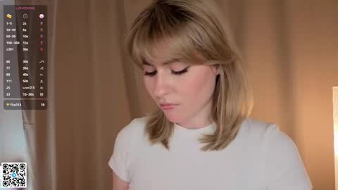 Melissa online show from October 17, 6:12 pm