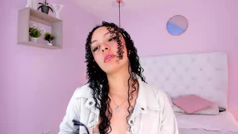 Vivi online show from December 5, 4:44 am