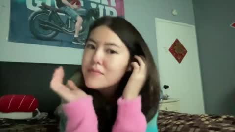 vivi online show from December 25, 7:45 pm