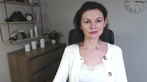 Vivian online show from January 31, 5:42 pm