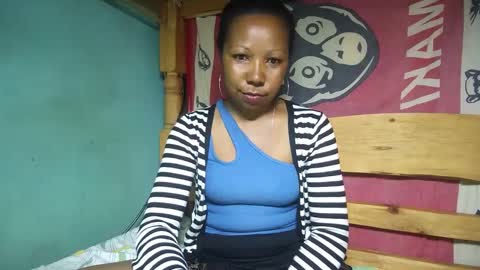 Snapshot of viviane0812 chatting on February 24, 6:36 pm viviane0812 online show from February 24, 6:36 pm