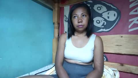 Snapshot of viviane0812 chatting on March 7, 1:29 pm viviane0812 online show from March 7, 1:29 pm