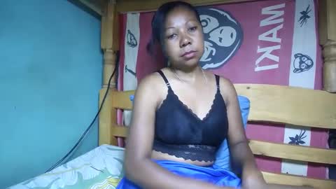 Snapshot of viviane0812 chatting on February 22, 6:50 am viviane0812 online show from February 22, 6:50 am