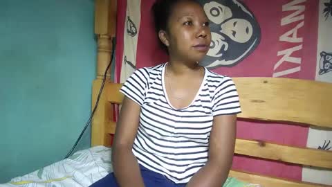 Snapshot of viviane0812 chatting on February 26, 11:43 am viviane0812 online show from February 26, 11:43 am