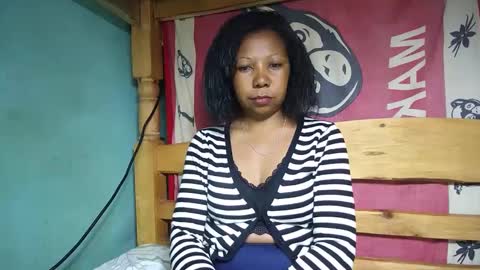 Snapshot of viviane0812 chatting on March 1, 3:49 pm viviane0812 online show from March 1, 3:49 pm