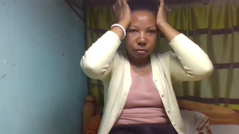 Snapshot of viviane0812 chatting on September 12, 12:23 am viviane0812 online show from September 12, 12:23 am