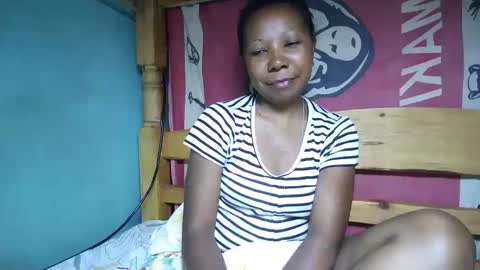 Snapshot of viviane0812 chatting on February 26, 7:42 pm viviane0812 online show from February 26, 7:42 pm