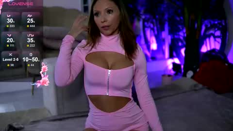 Vivi online show from November 16, 9:06 pm