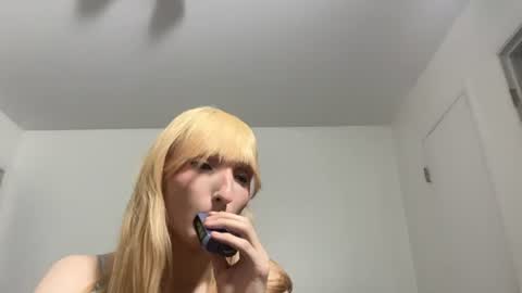 vivian layy online show from July 2, 11:53 pm