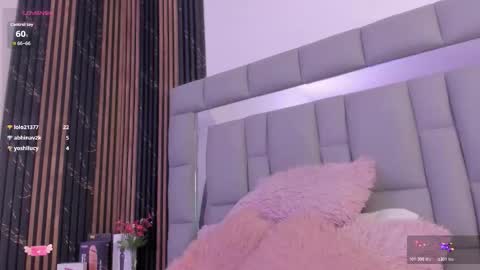 Vivi online show from November 19, 12:37 pm