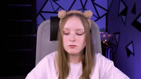 Vivien online show from February 13, 4:50 pm